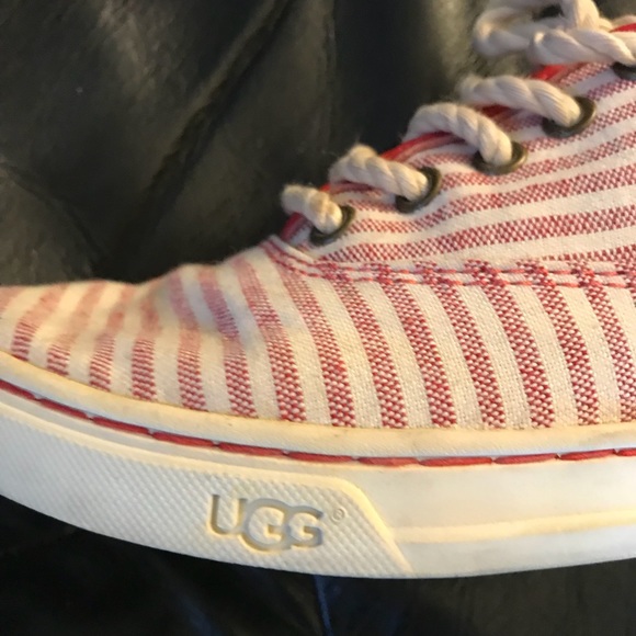 Uggs - Picture 4 of 5